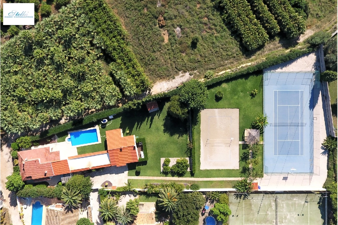 Villa in Denia(Torrecarrals) te koop, woonoppervlakte 290 m², Staat als nieuw, + Centrale verwarming, Airconditioning, grondstuk 3741 m², 5 slapkamer, 4 badkamer, Zwembad, ref.: SC-L0916-45